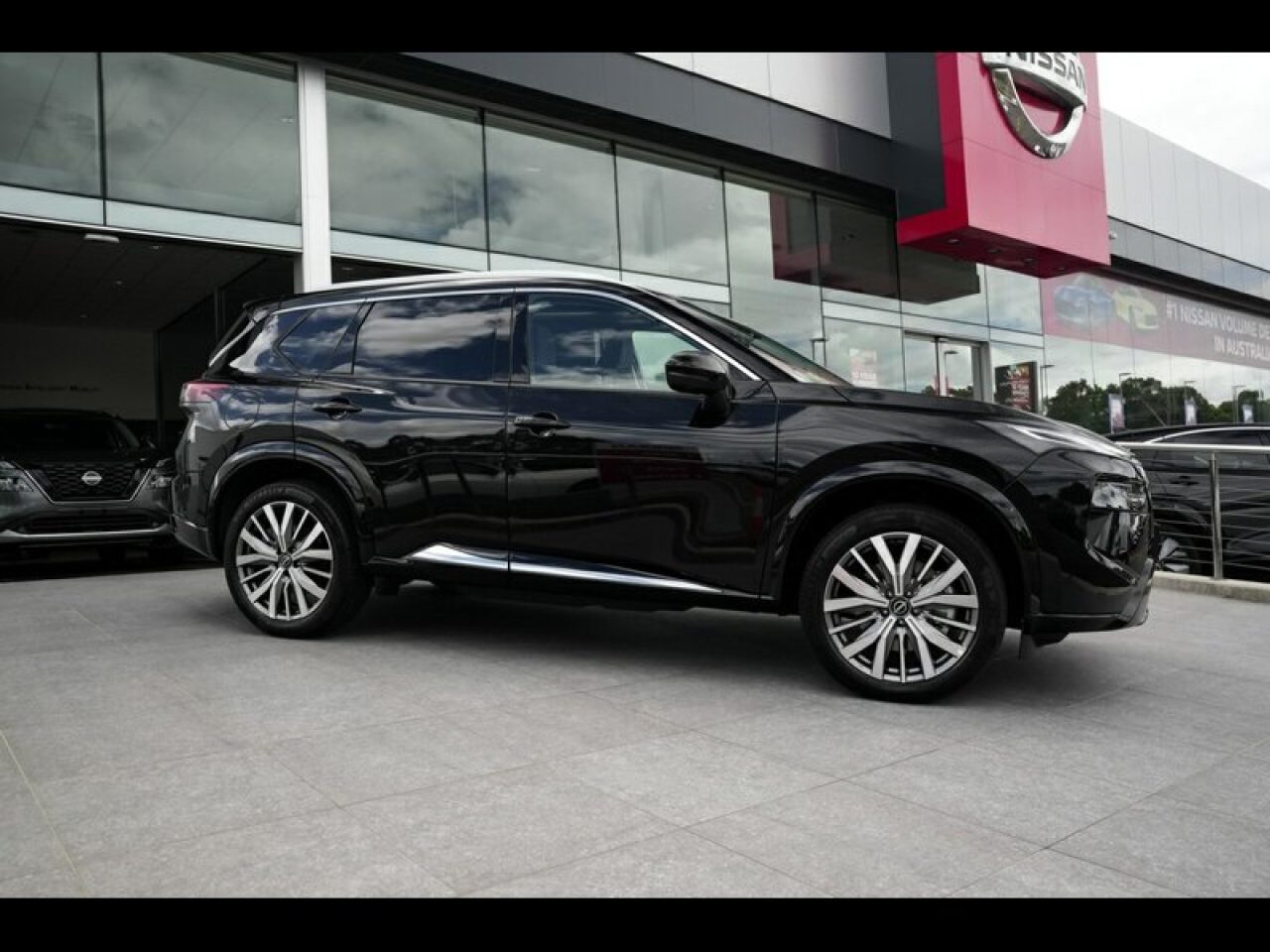 2026 Nissan X-Trail Ti-L e-4ORCE e-POWER Wagon (Diamond Black) New Car
