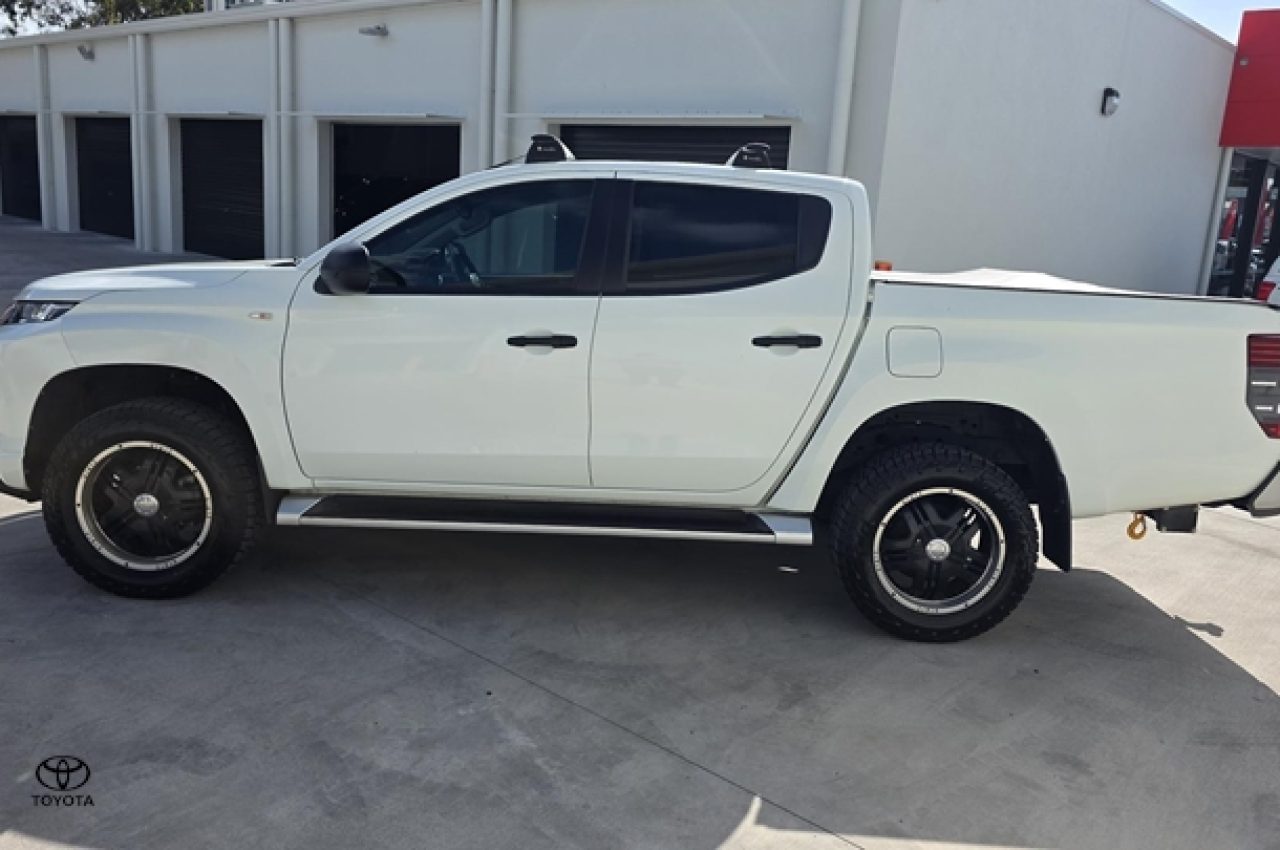 2019 Mitsubishi Triton GLX