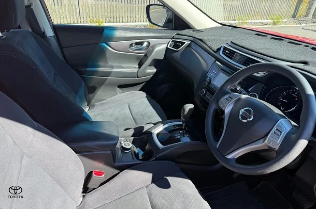 2016 Nissan X-TRAIL ST