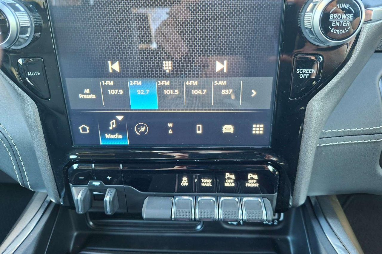 2023 DODGE RAM Laramie