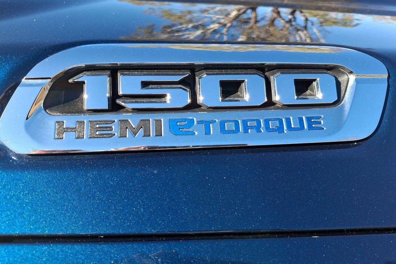 2023 DODGE RAM Laramie
