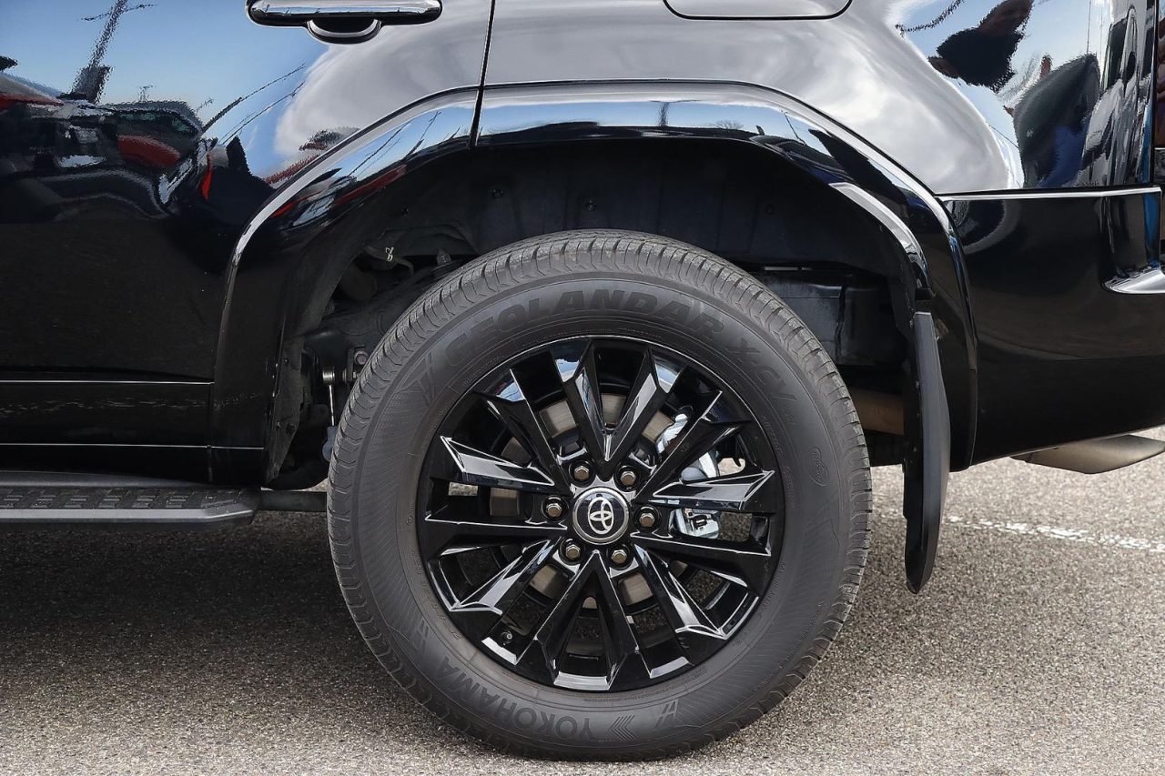 2025 Toyota Landcruiser Prado VX