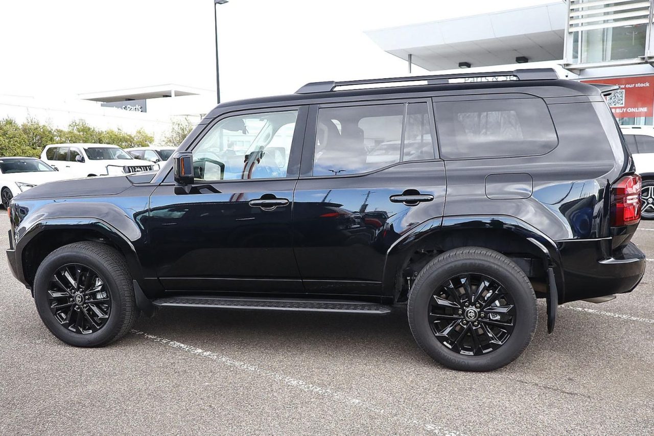2025 Toyota Landcruiser Prado VX