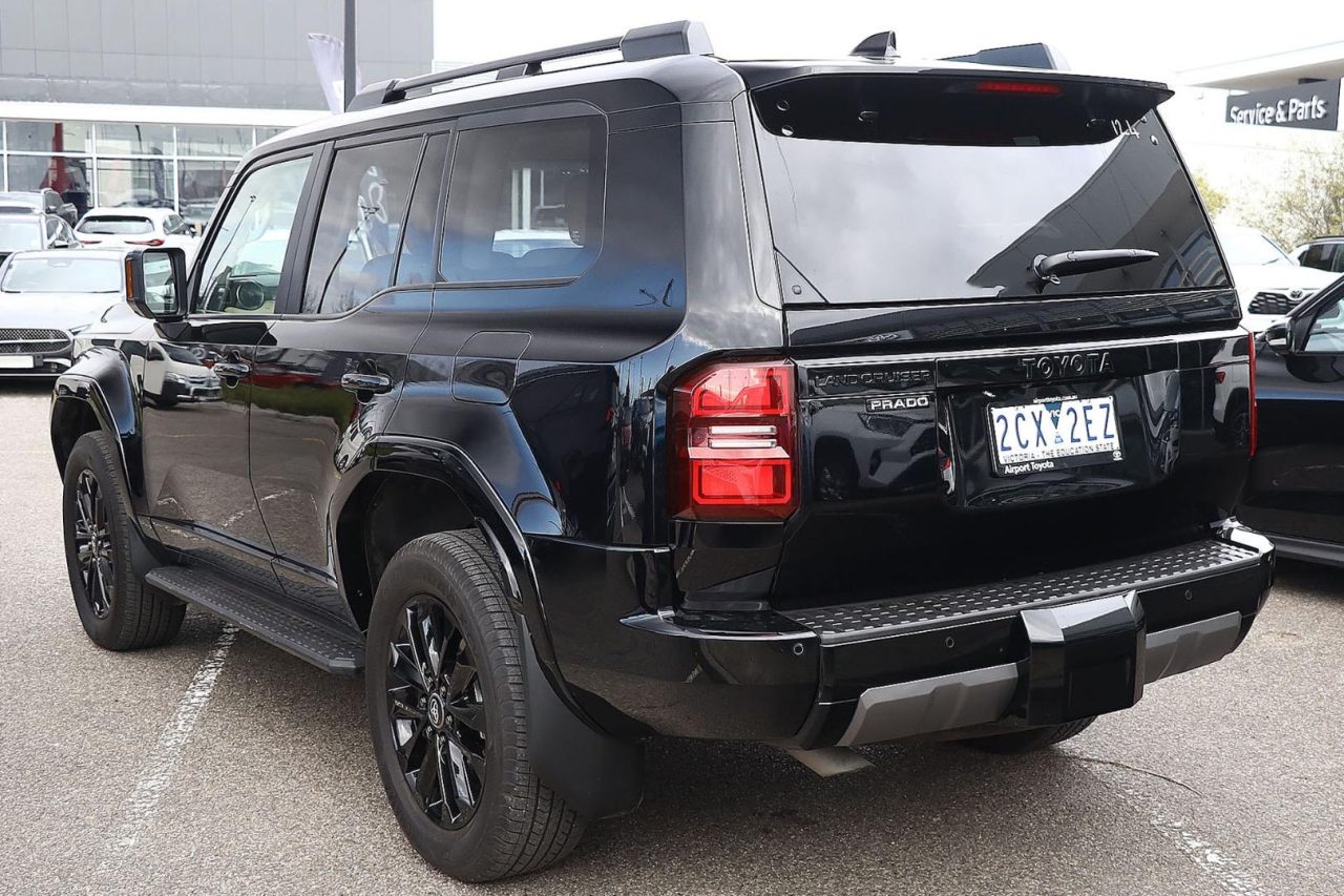 2025 Toyota Landcruiser Prado VX