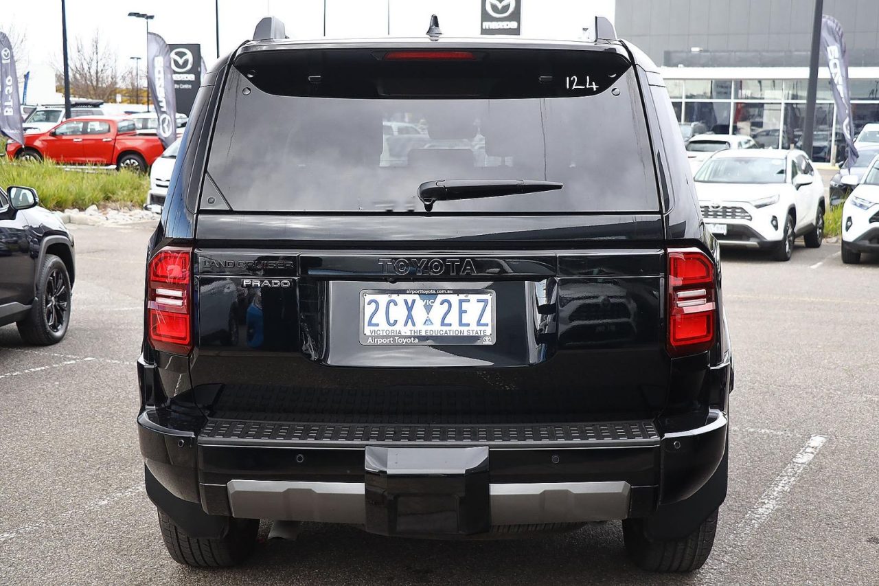 2025 Toyota Landcruiser Prado VX