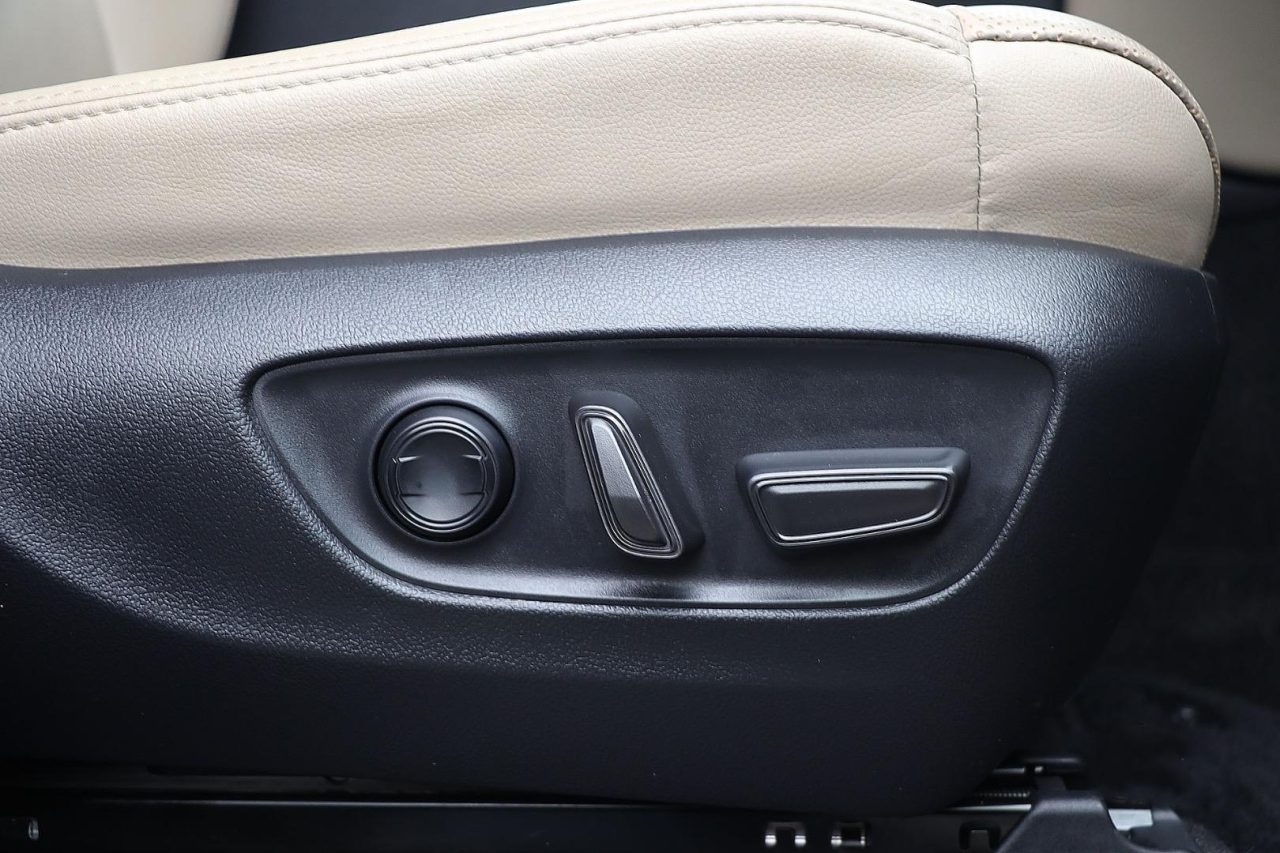 2025 Toyota Landcruiser Prado VX