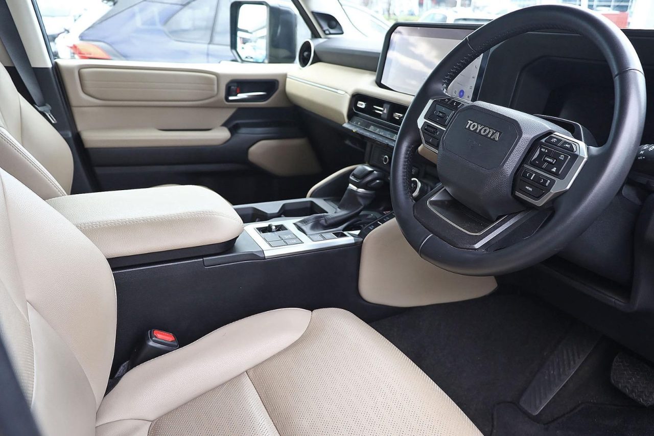2025 Toyota Landcruiser Prado VX