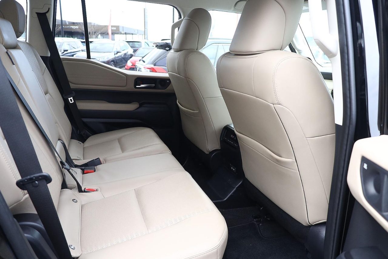 2025 Toyota Landcruiser Prado VX