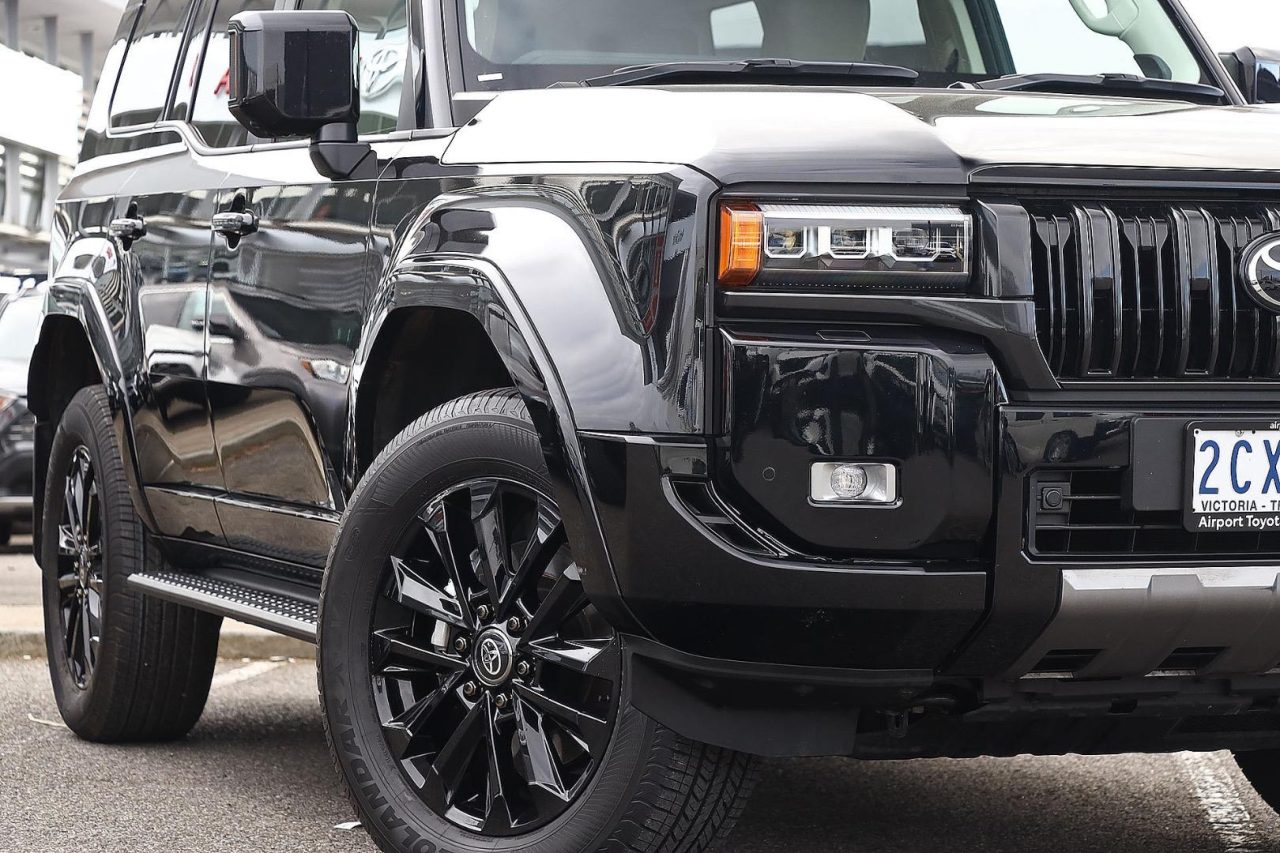 2025 Toyota Landcruiser Prado VX