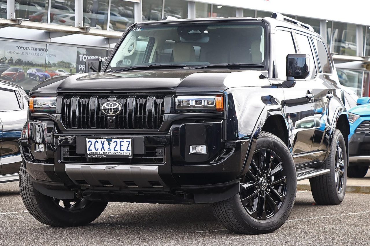 2025 Toyota Landcruiser Prado VX
