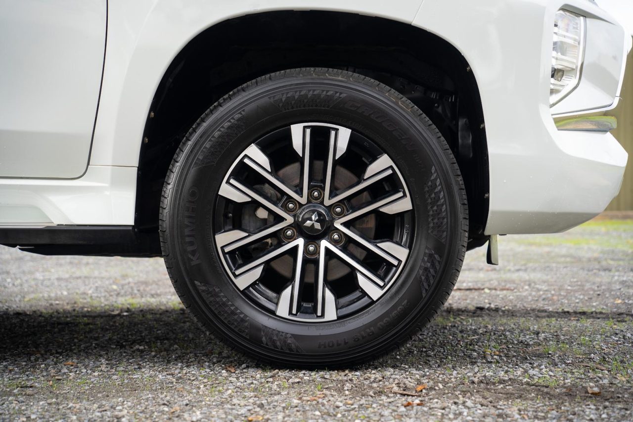 2020 Mitsubishi Pajero Sport GLS