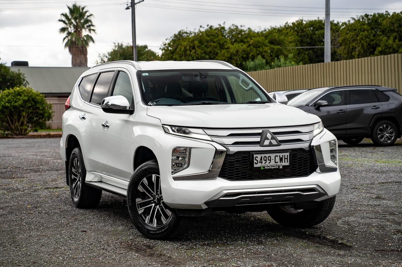 2020 Mitsubishi Pajero Sport GLS
