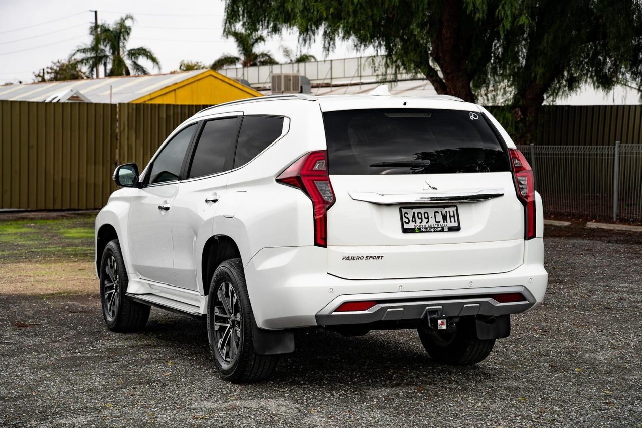 2020 Mitsubishi Pajero Sport GLS
