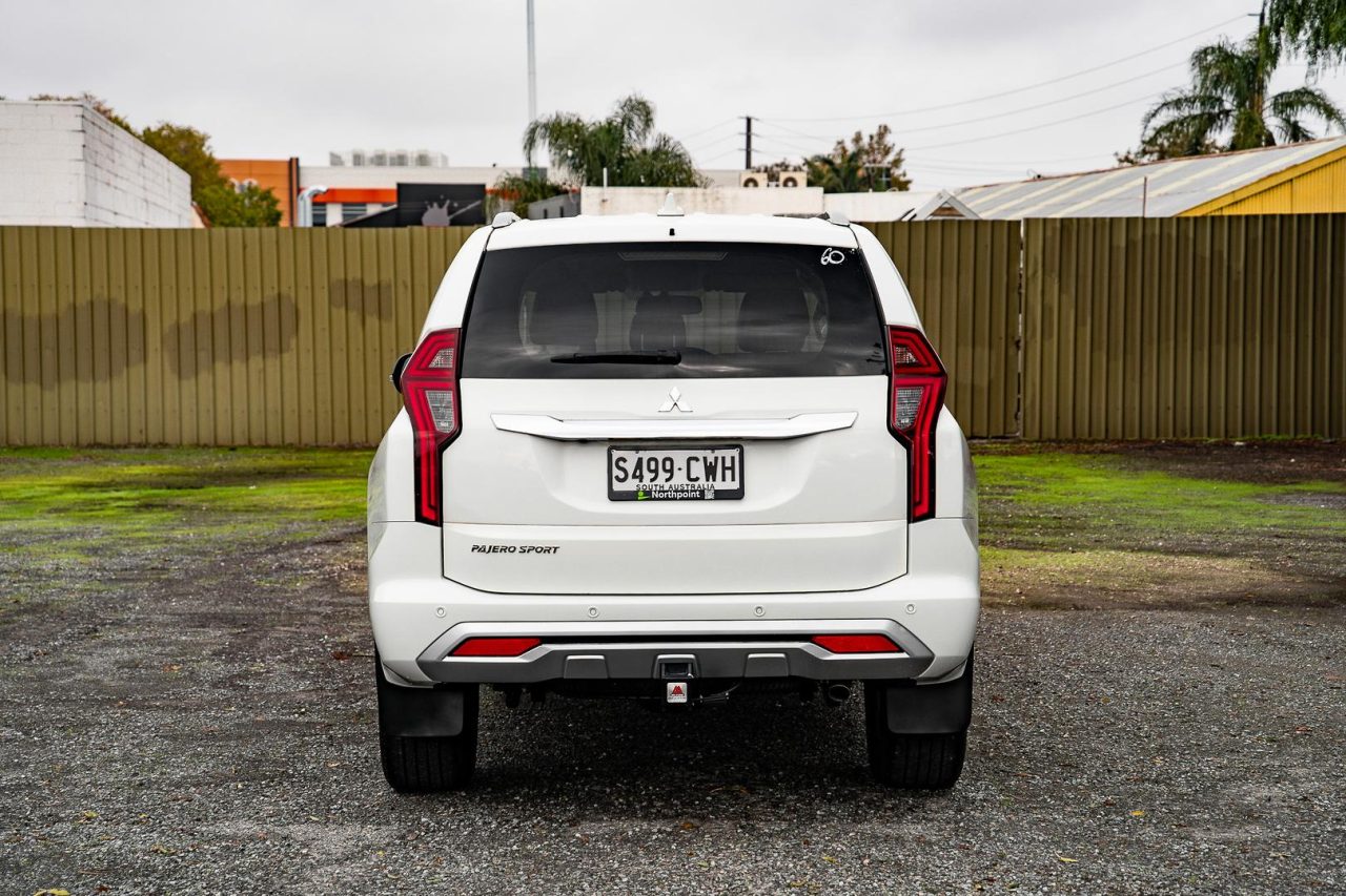 2020 Mitsubishi Pajero Sport GLS