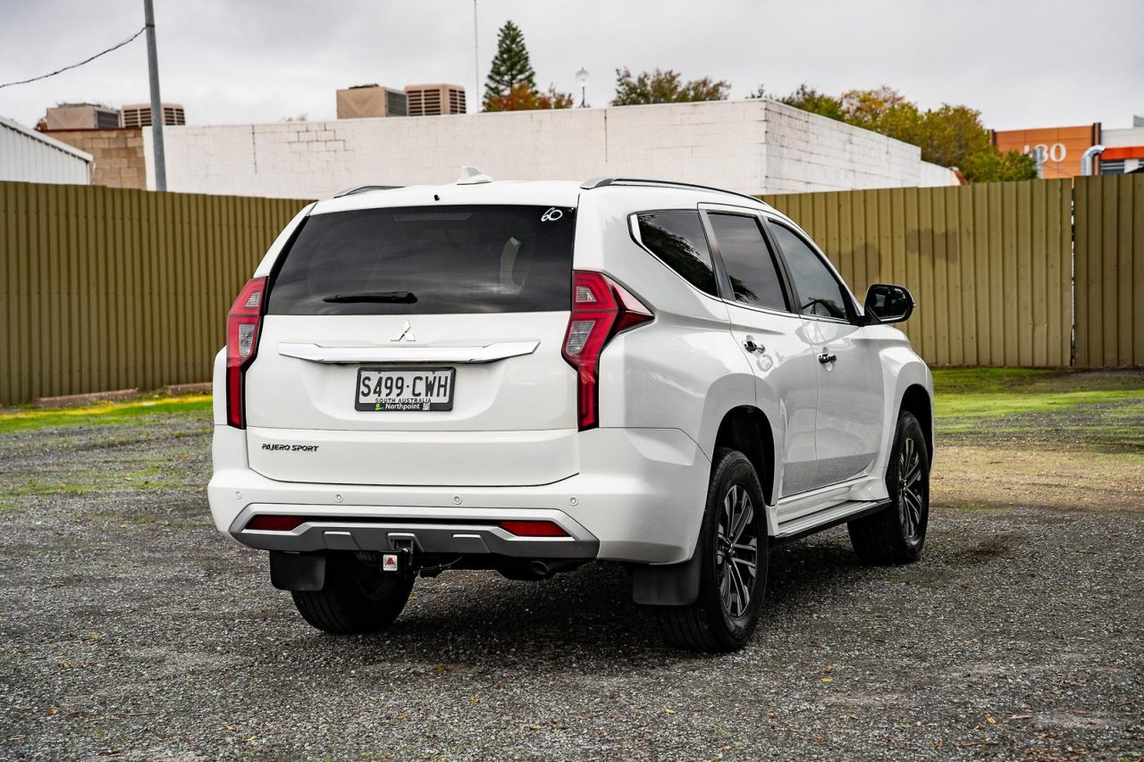 2020 Mitsubishi Pajero Sport GLS