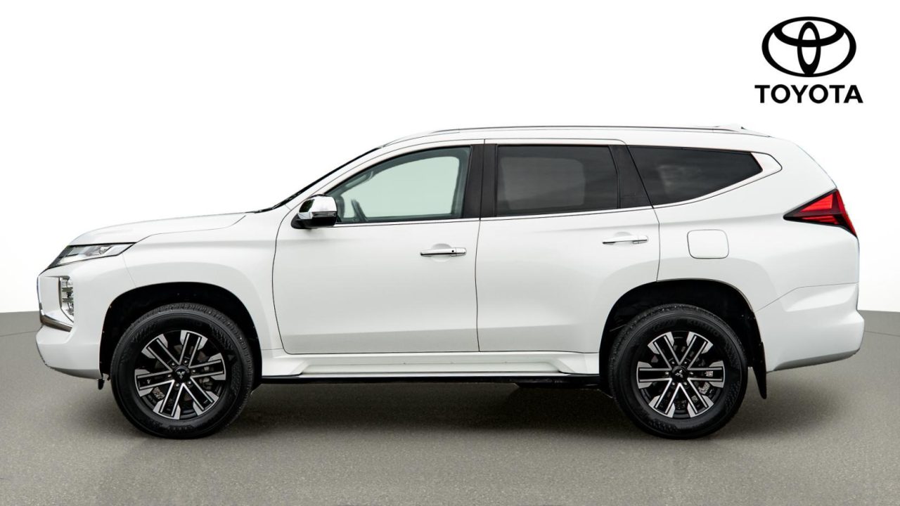 2020 Mitsubishi Pajero Sport GLS