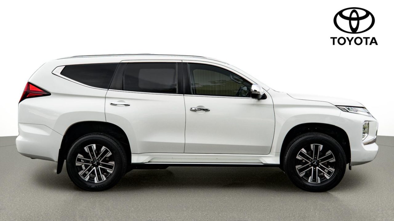 2020 Mitsubishi Pajero Sport GLS