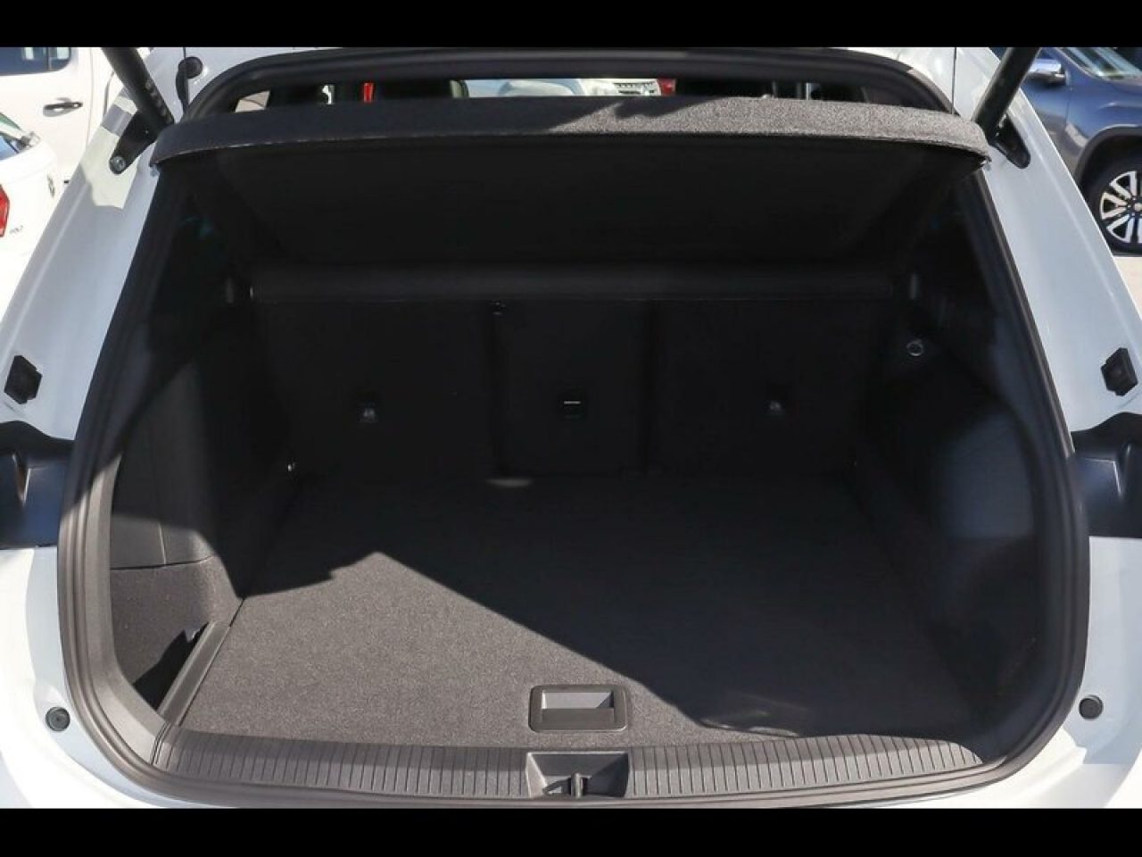 2026 Volkswagen Tiguan 200TSI eHybrid R-Line DSG Wagon (Pure White) Demo Car