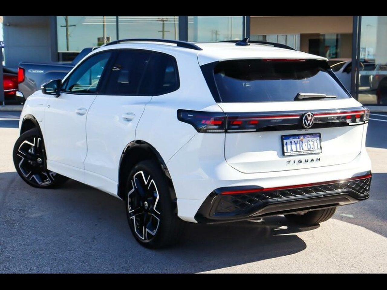 2026 Volkswagen Tiguan 200TSI eHybrid R-Line DSG Wagon (Pure White) Demo Car