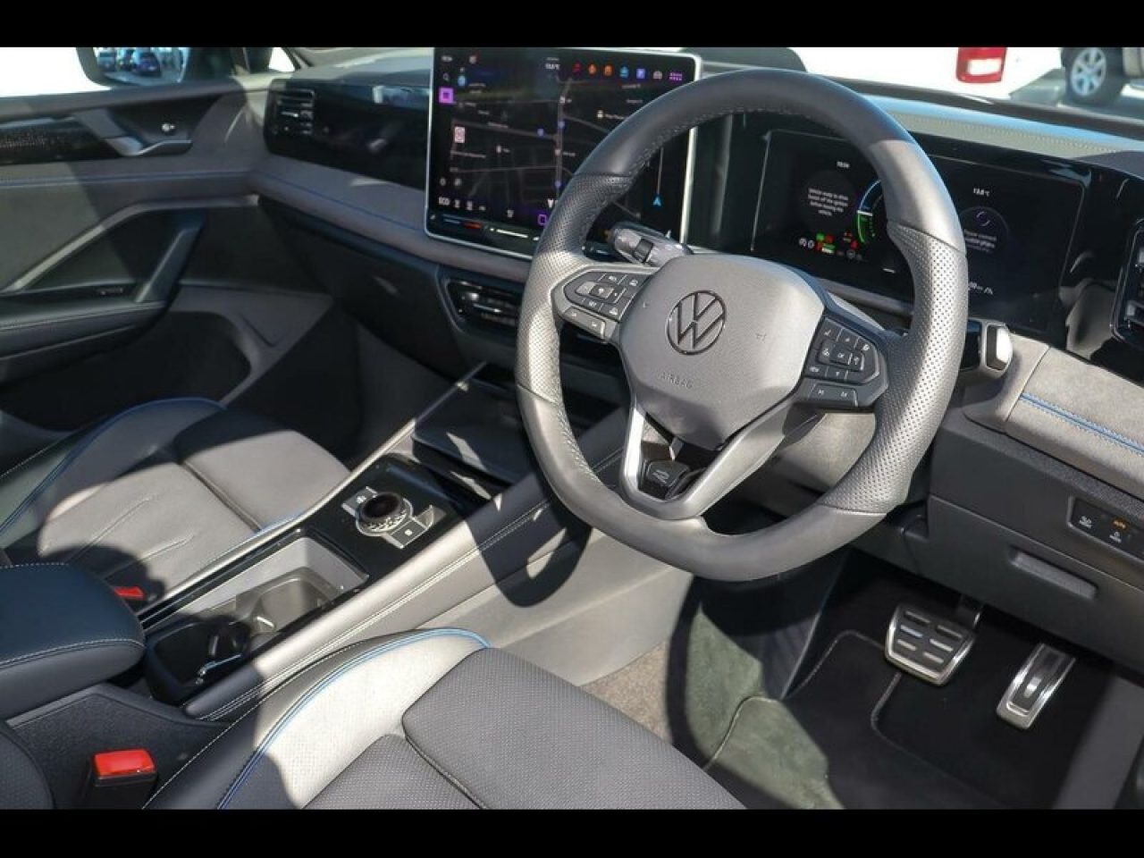2026 Volkswagen Tiguan 200TSI eHybrid R-Line DSG Wagon (Pure White) Demo Car