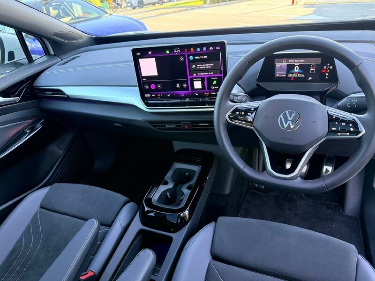 2025 Volkswagen ID.5 Pro Wagon (White) Demo Car