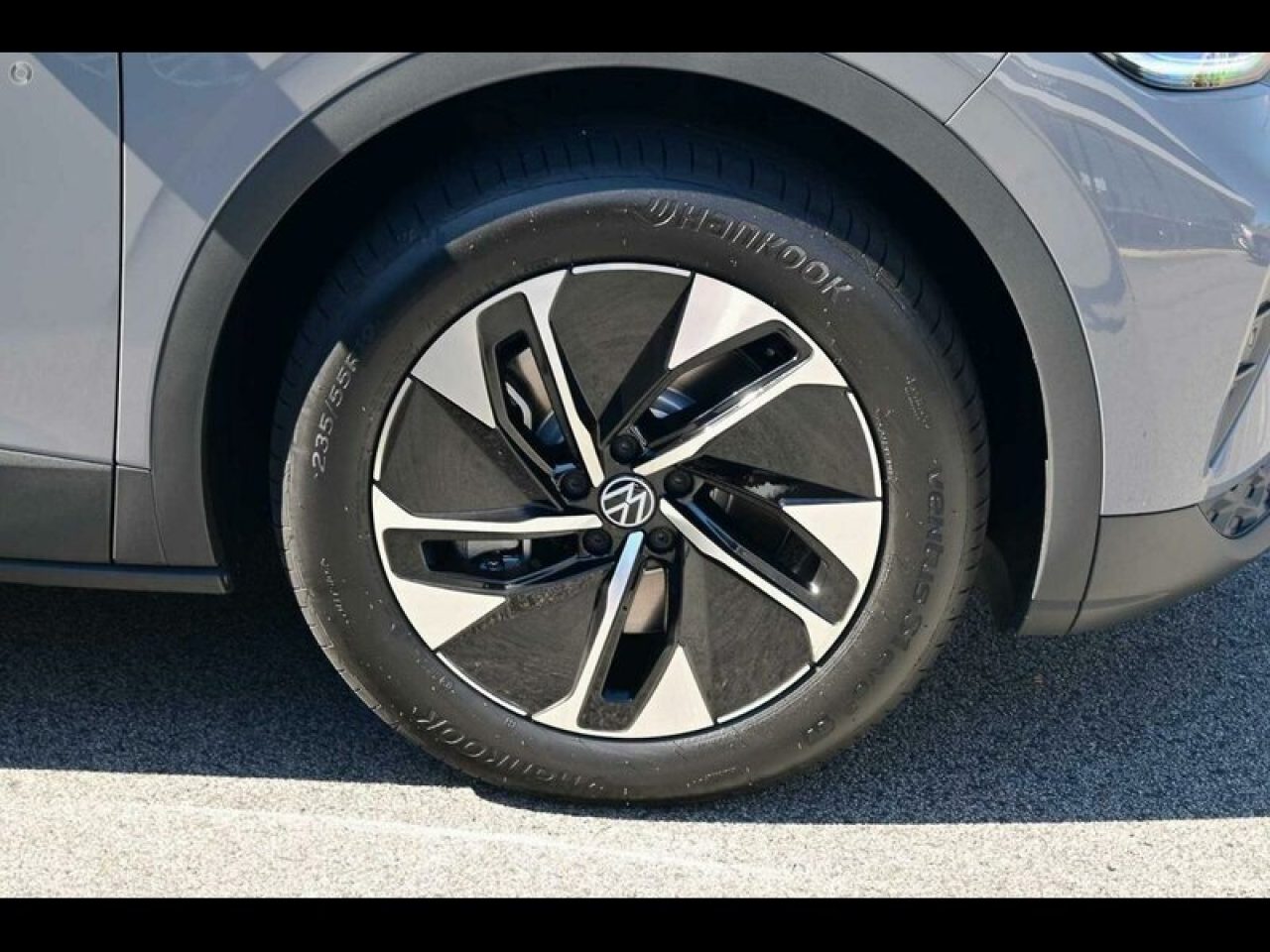 2026 Volkswagen ID.4 Pro Wagon (Moonstone Grey) Demo Car