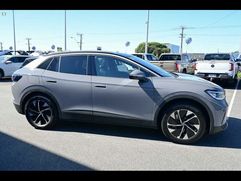 2026 Volkswagen ID.4 Pro Wagon (Moonstone Grey) Demo Car