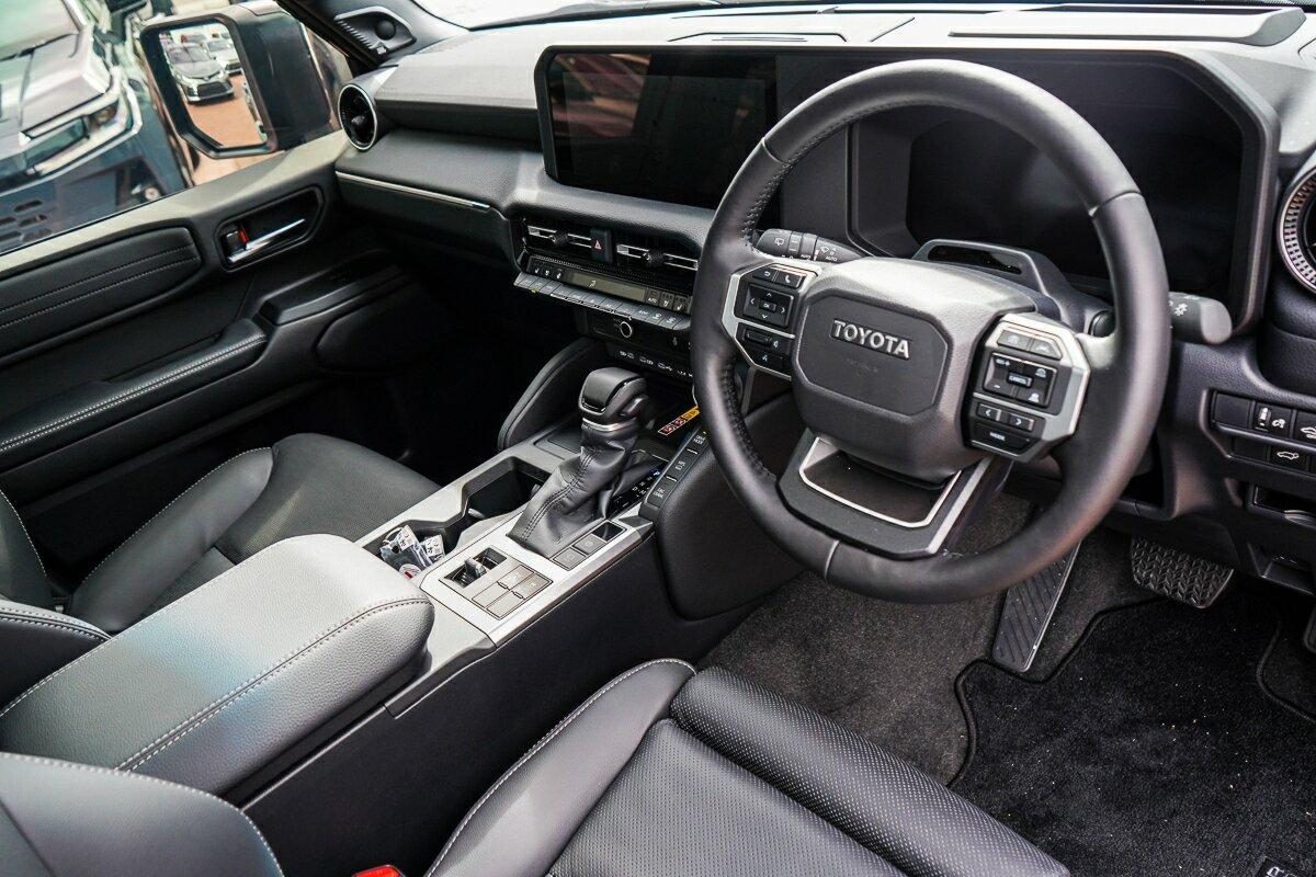 2026 Toyota Prado Kakadu