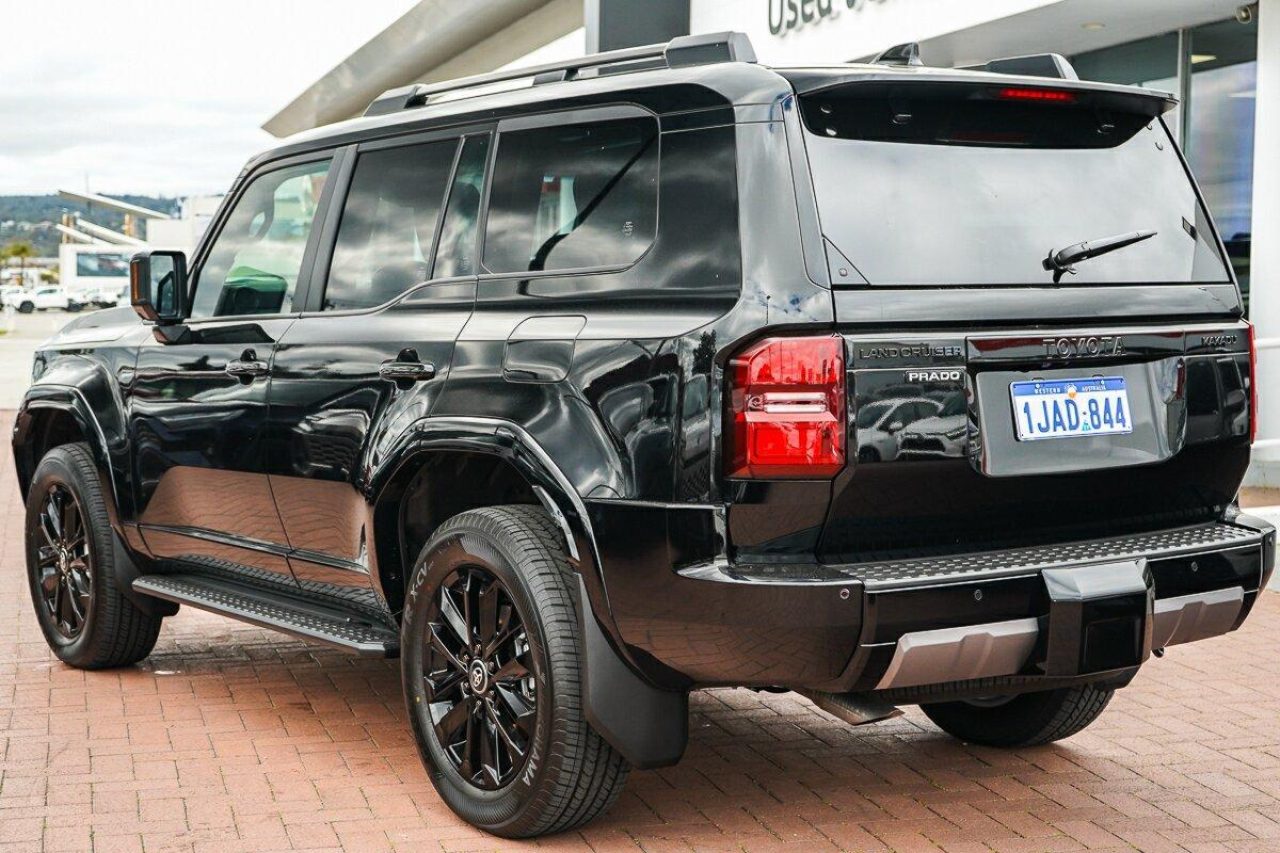 2026 Toyota Prado Kakadu