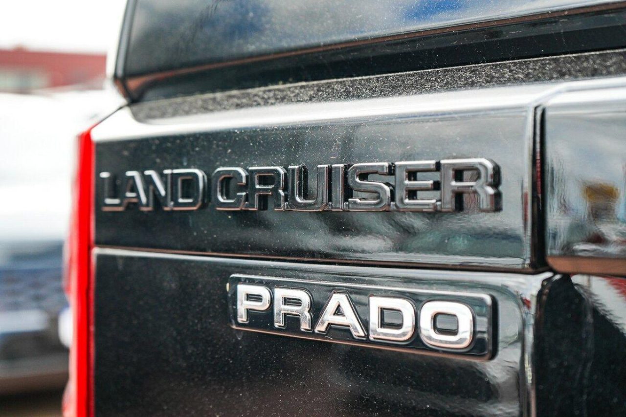 2026 Toyota Prado Kakadu