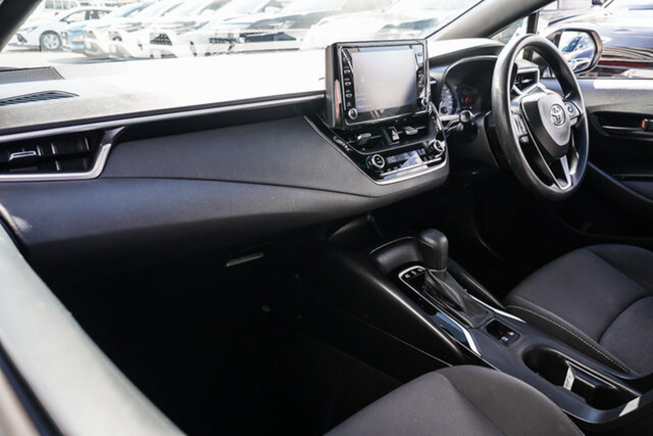 2020 Toyota Corolla Hatch Hybrid Ascent Sport