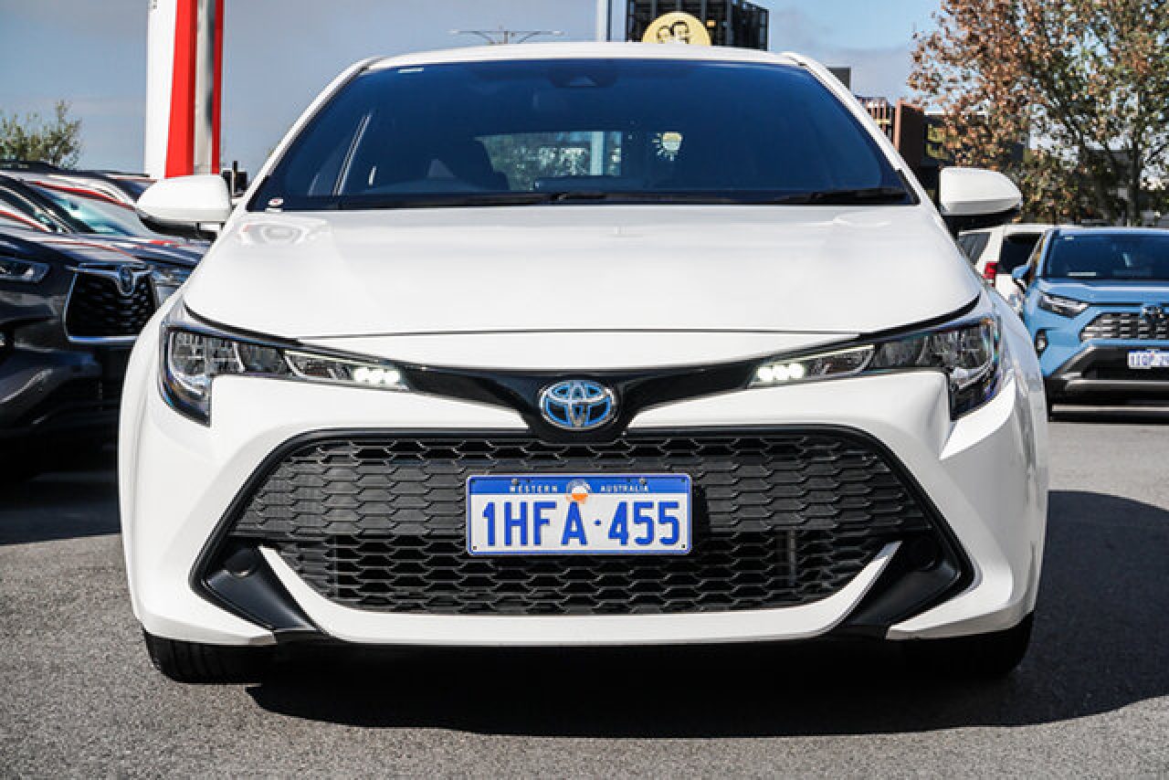 2020 Toyota Corolla Hatch Hybrid Ascent Sport