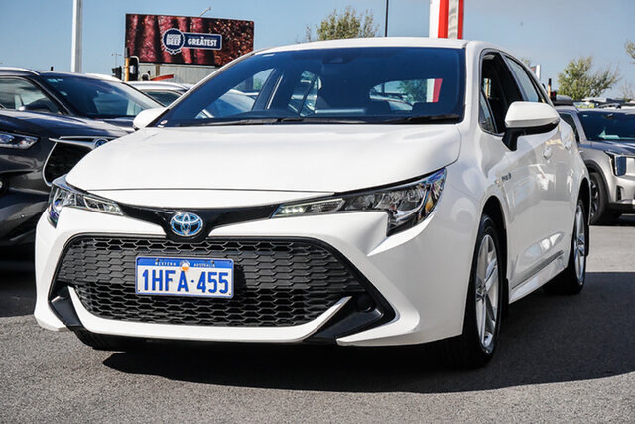 2020 Toyota Corolla Hatch Hybrid Ascent Sport