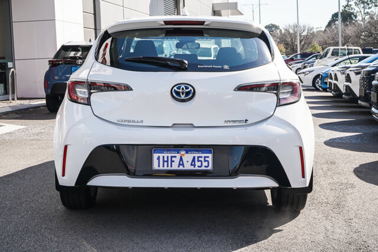 2020 Toyota Corolla Hatch Hybrid Ascent Sport