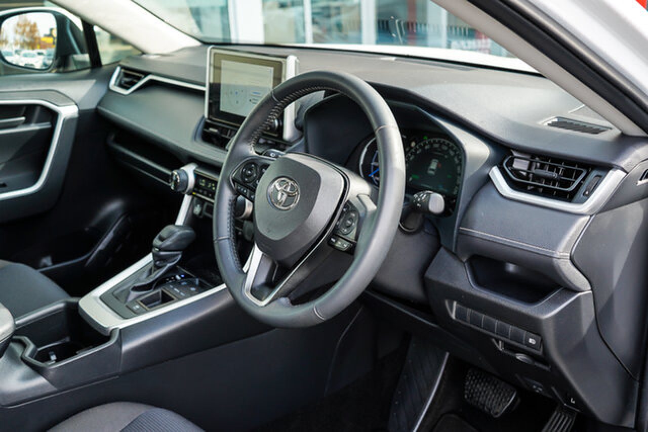 2024 Toyota RAV4 Hybrid GX 2WD