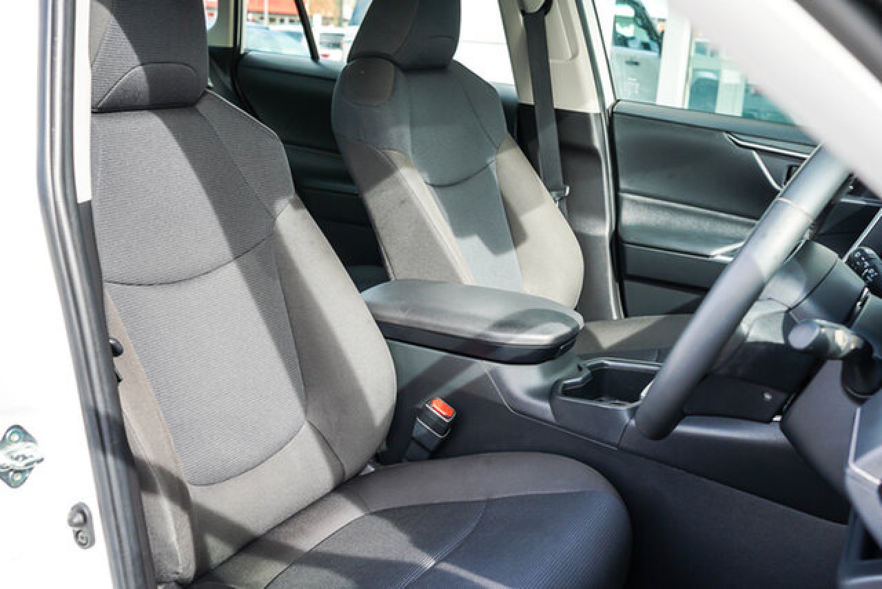 2024 Toyota RAV4 Hybrid GX 2WD