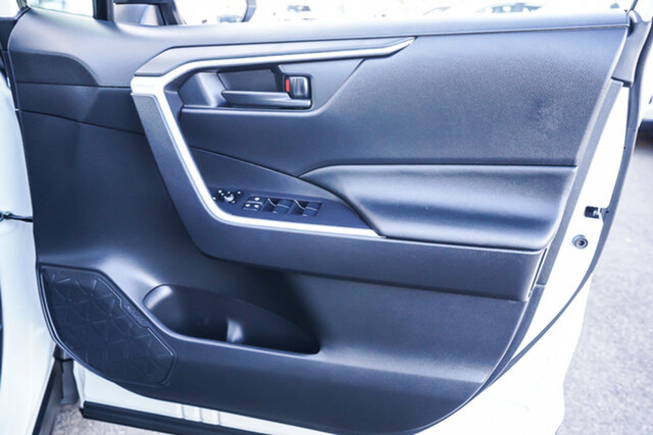 2024 Toyota RAV4 Hybrid GX 2WD