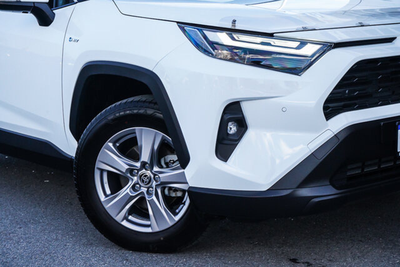 2024 Toyota RAV4 Hybrid GX 2WD