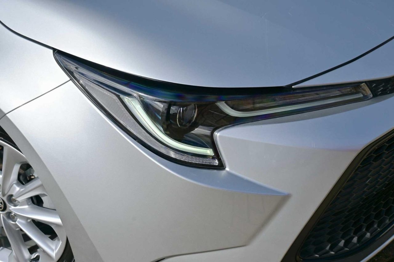 2022 Toyota Corolla Sedan Hybrid SX