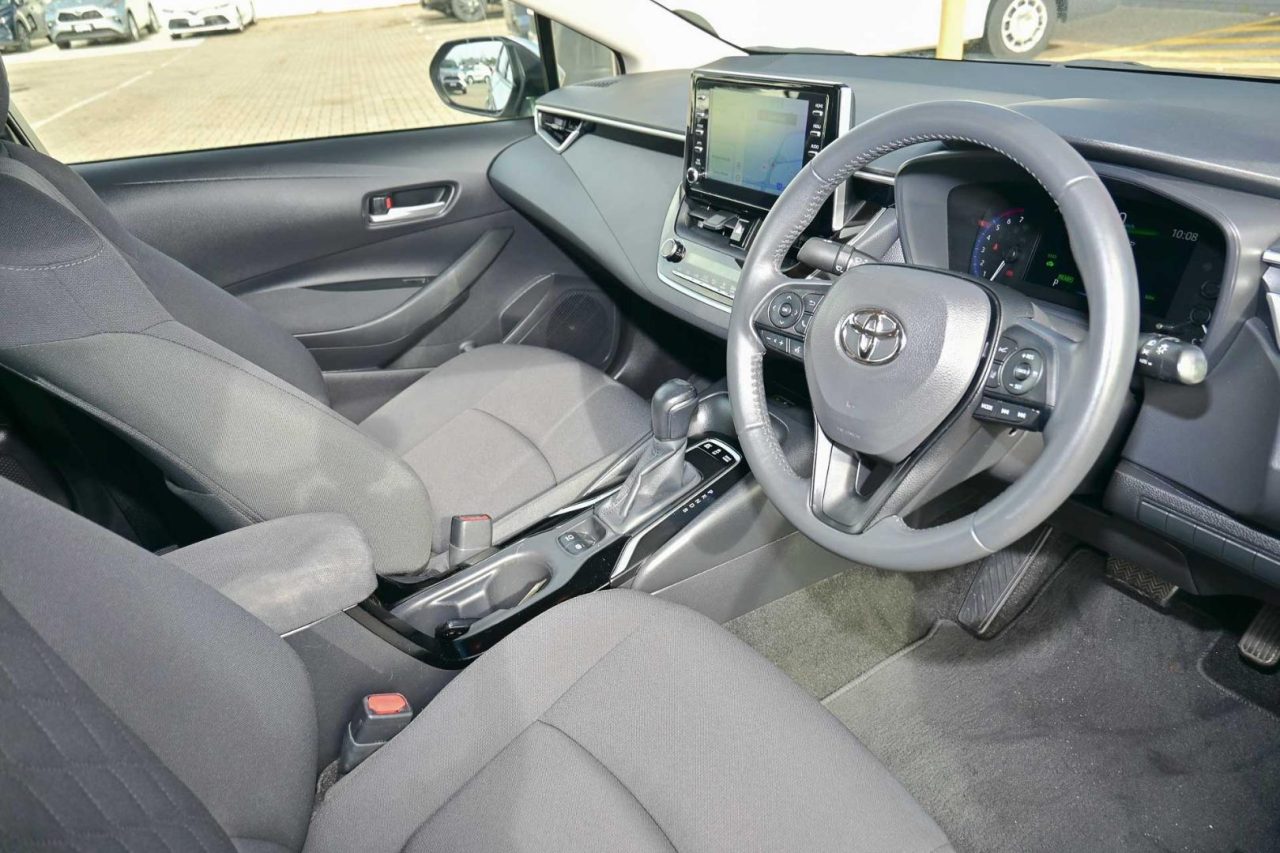 2022 Toyota Corolla Sedan Hybrid SX