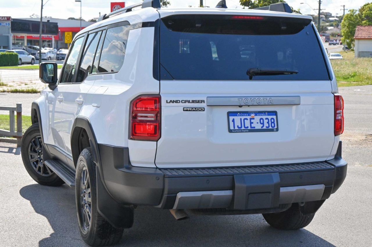 2024 Toyota Prado GXL