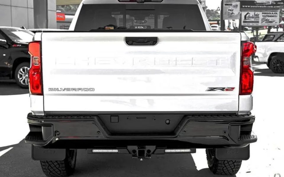 2026 Chevrolet Silverado T1 MY26 1500 ZR2 Pickup Crew Cab W/Tech Pack Summit White 10 Speed