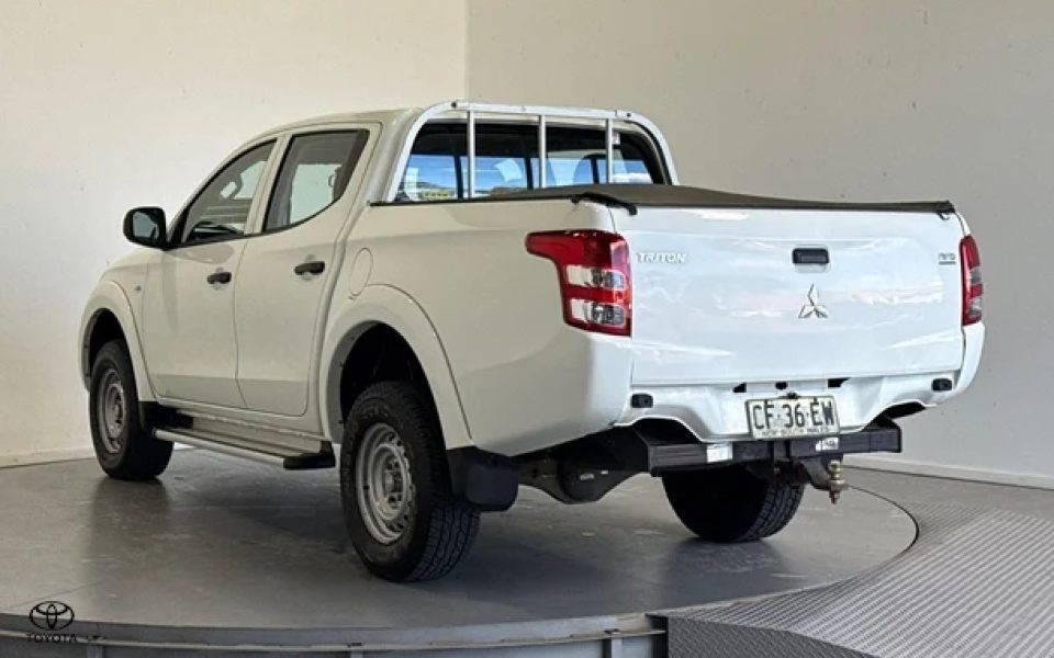 2015 Mitsubishi Triton GLX