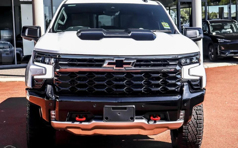 2025 Chevrolet Silverado T1 MY25 1500 ZR2 Pickup Crew Cab W/Tech Pack Summit White 10 Speed