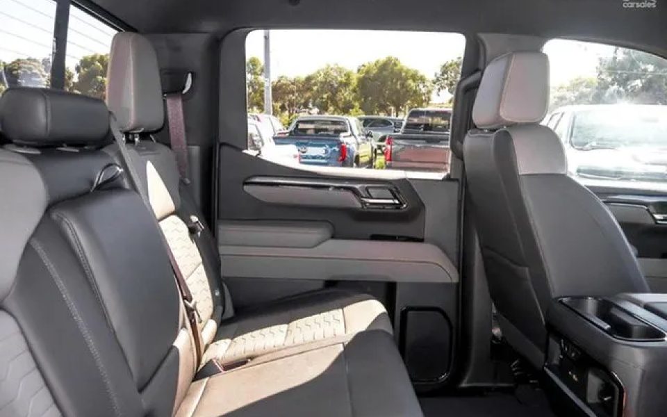 2025 Chevrolet Silverado T1 MY25 1500 ZR2 Pickup Crew Cab W/Tech Pack Summit White 10 Speed