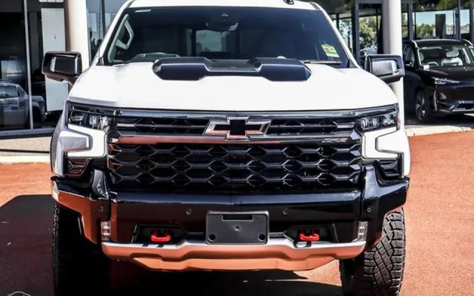 2025 Chevrolet Silverado T1 MY25 1500 ZR2 Pickup Crew Cab W/Tech Pack Summit White 10 Speed