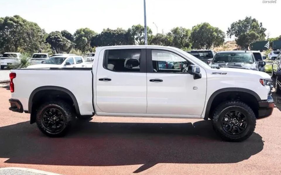 2025 Chevrolet Silverado T1 MY25 1500 ZR2 Pickup Crew Cab W/Tech Pack Summit White 10 Speed