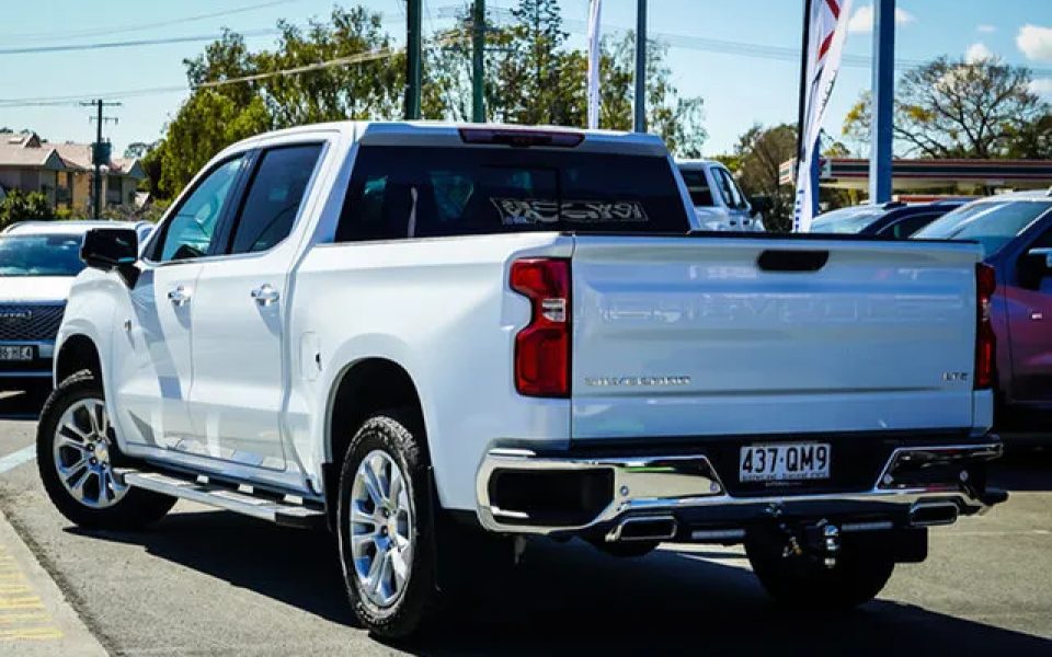 2026 Chevrolet Silverado T1 MY26i 1500 LTZ Premium Pickup Crew Cab W/Tech Pack Polar White Tricoat