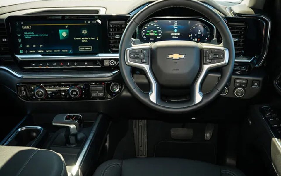 2026 Chevrolet Silverado T1 MY26i 1500 LTZ Premium Pickup Crew Cab W/Tech Pack Polar White Tricoat
