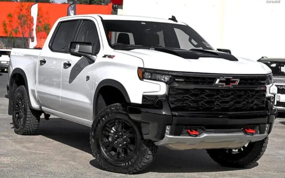 2026 Chevrolet Silverado T1 MY26 1500 ZR2 Pickup Crew Cab W/Tech Pack Polar White Tricoat 10 Speed